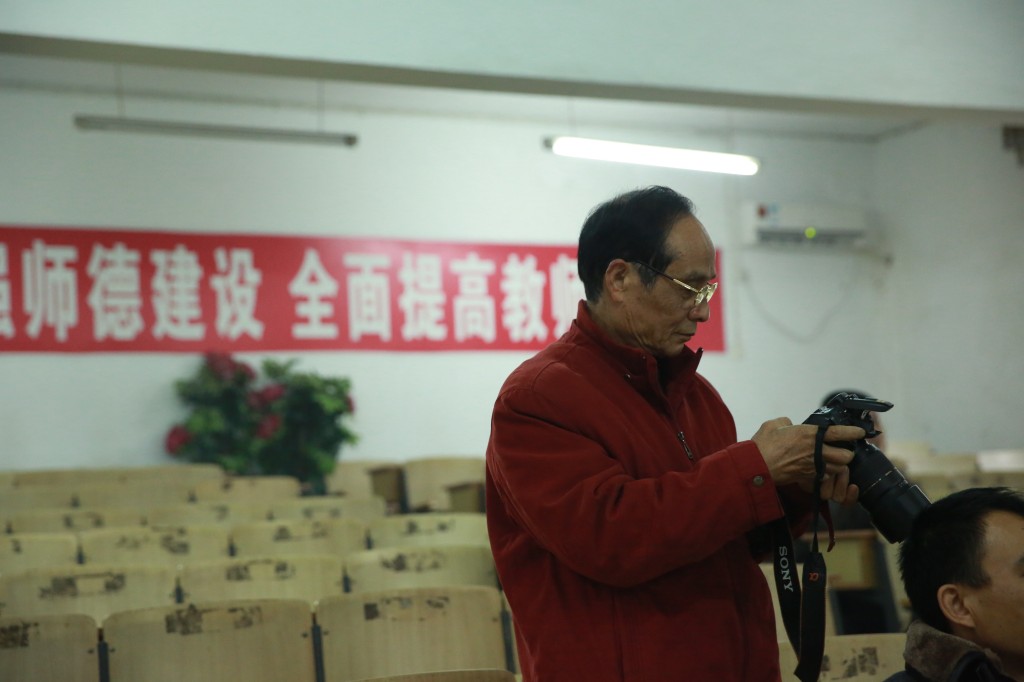 conew_2013.12.15.v电影首映式 (8).jpg